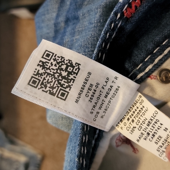 Authentic True Religion Cut Off Shorts - Picture 8 of 8